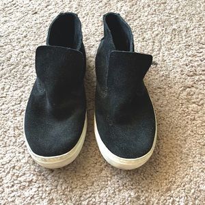Dolce Vita Black Suede Slip on sneaker, size 7.5